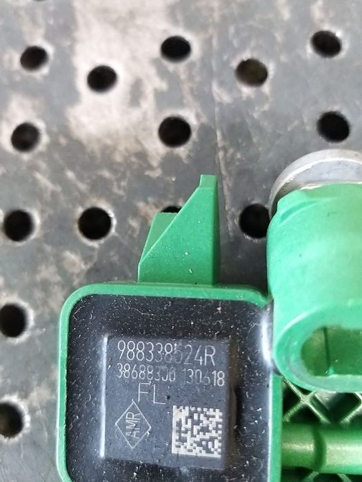 Senzor impact renault captur 1 j5 h5 988338524r