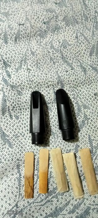 Продаются трости,(100 т с) и мундштук один СССР(75тс) германия