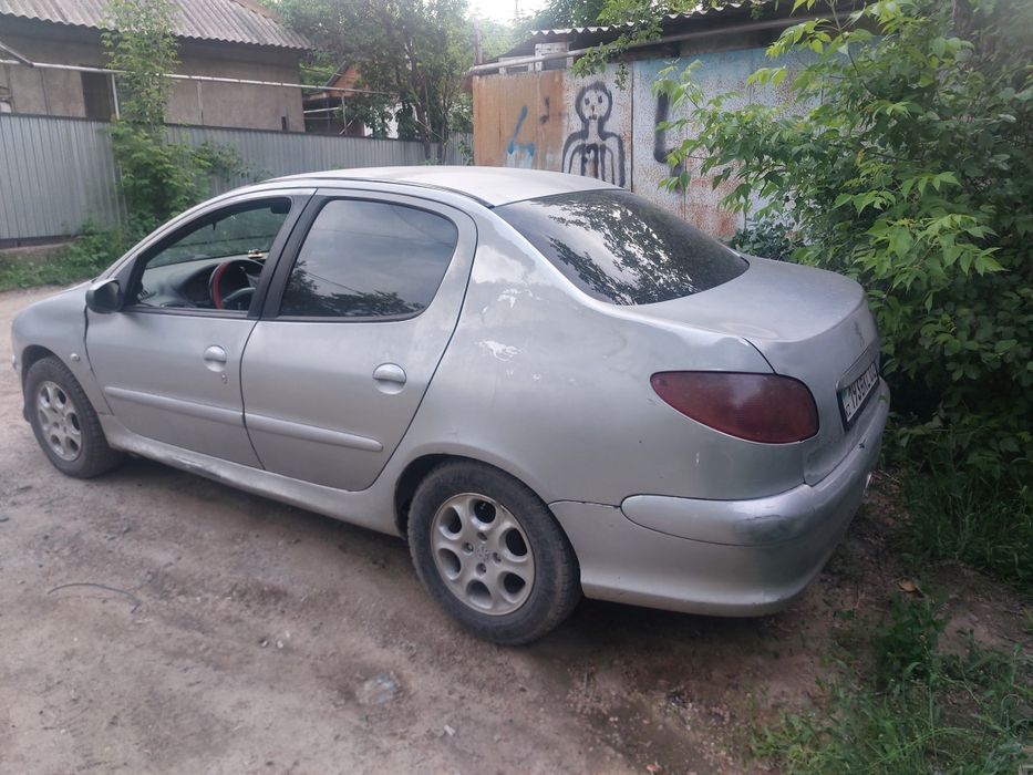 Продам Пежо 206.