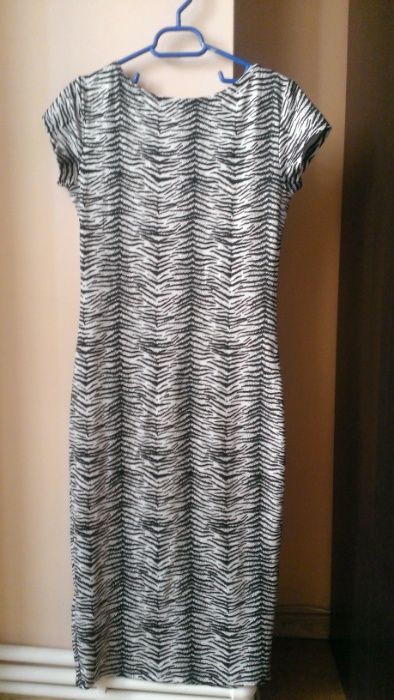 rochie midi peste genunchi noua cu eticheta