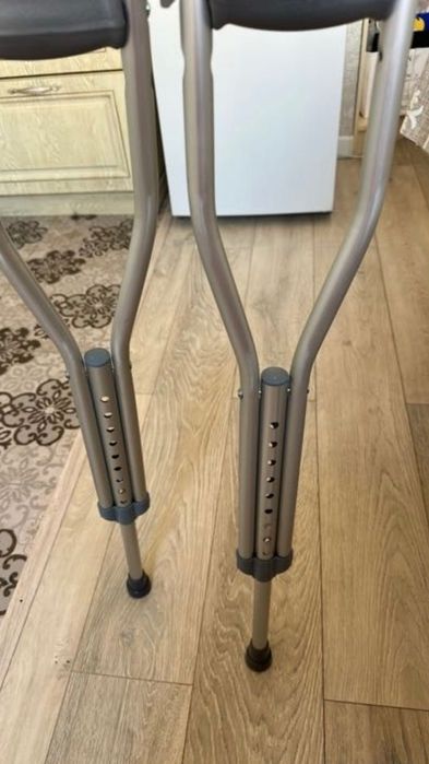 Продам костыли (б/у)