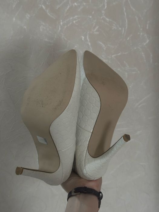 Туфли белые