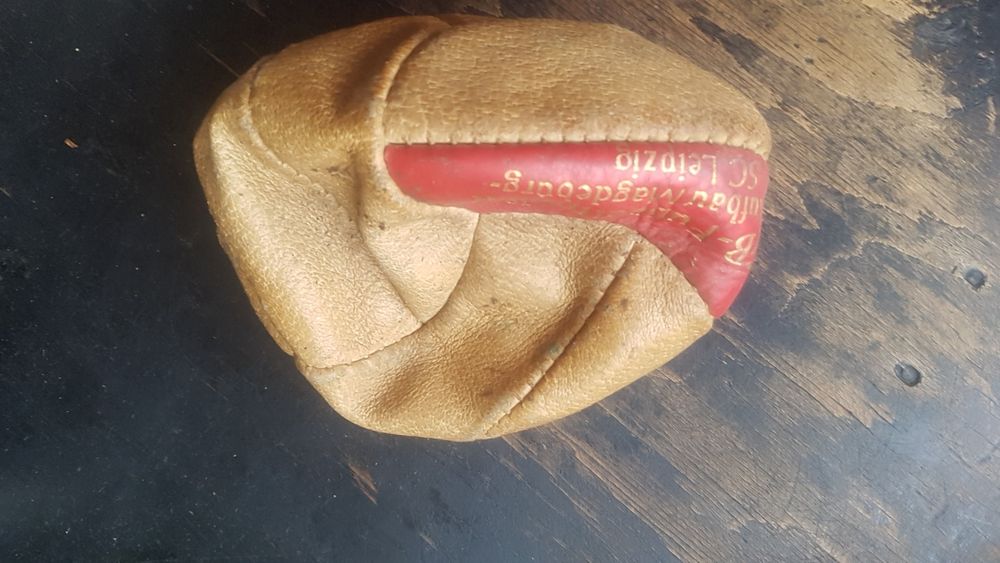 Ретро хандбална топка