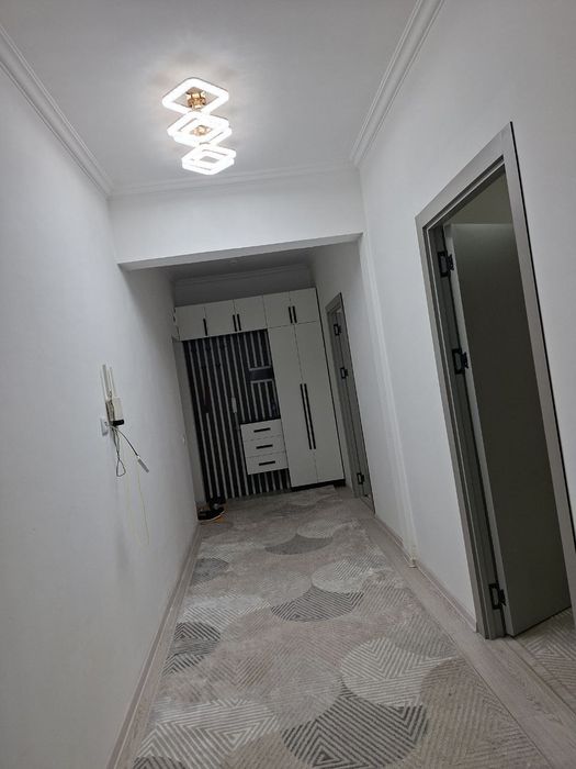 Янги Дархон 2/12/16 75 м² Сергели ор: Симма гостиница продаётся кв