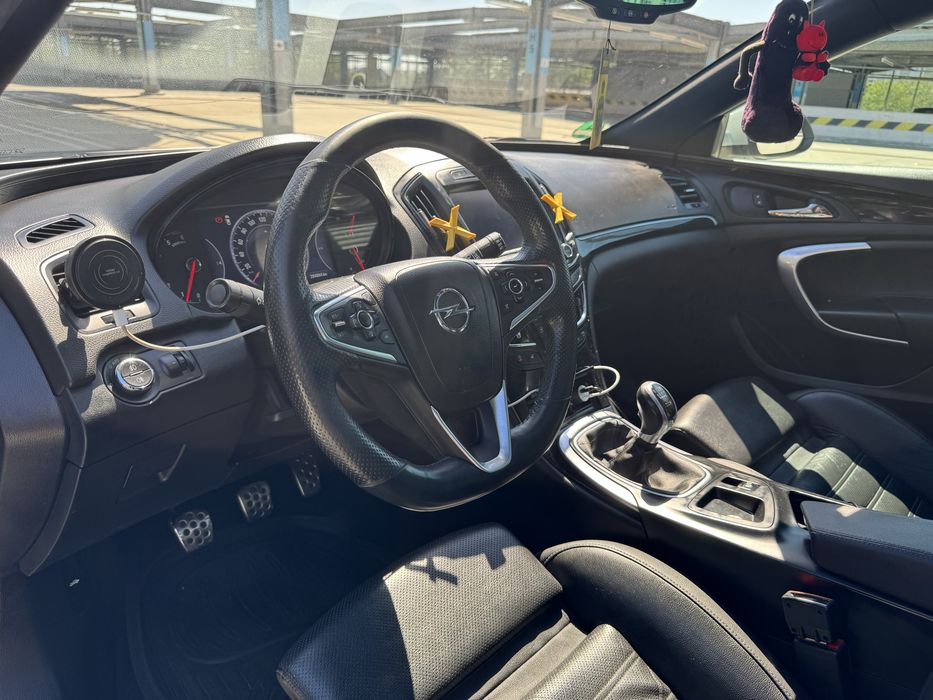 Opel Insignia Sports Tourer 2.0 CDTI 170 CP – FULL