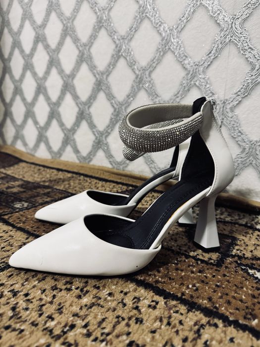 Туфли на каблуке