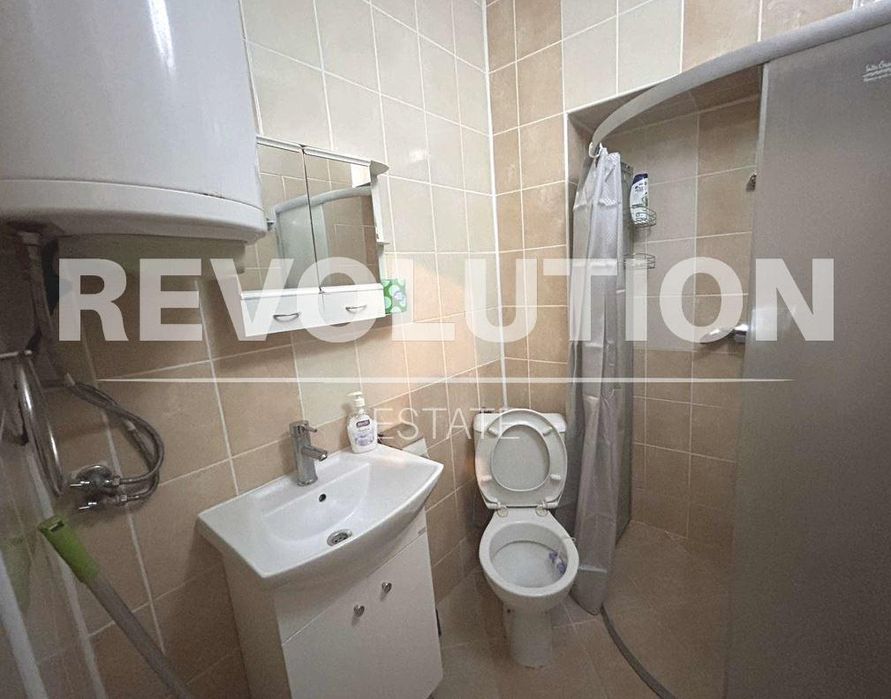 Тристаен апартамент  в гр.Варна, Център!