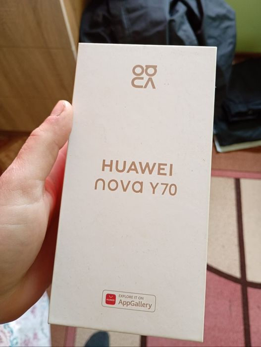 Телефон Huawei Y70