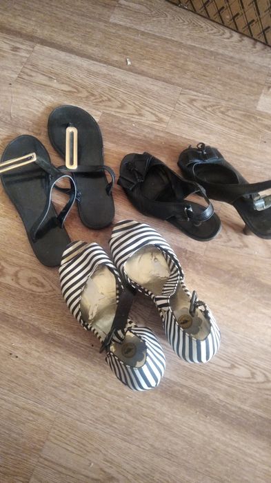 Женская обувь разная