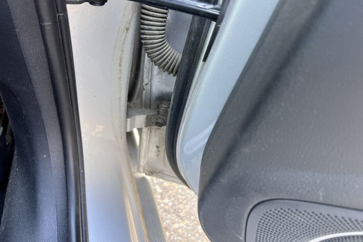 Balama inferioara usa spate dreapta Audi A4 B8/8K