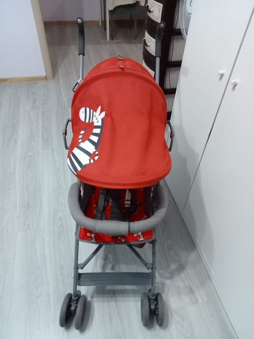 Продам прогулочную каляску не дорого