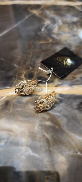 Золотые серьги с фианитами