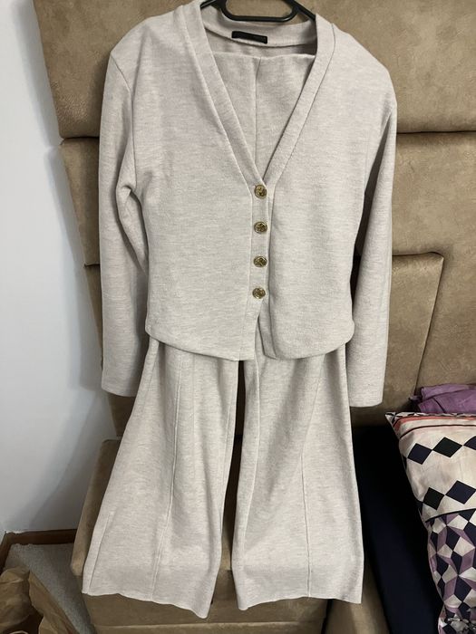 Trening Zara marimea S- cojocel piele intoarsa marimea S