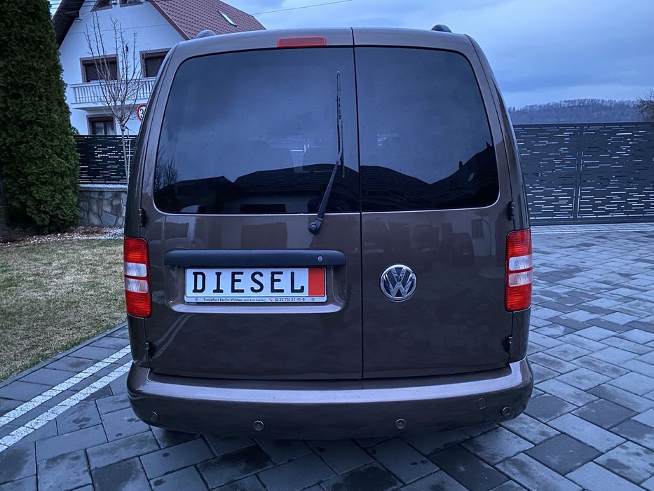 VW CADDY~2 ,0 Tdi~140-Cp-7~Locuri-2 uși la Spate-top