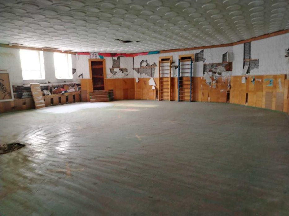 Продам здание в 3х уровнях на земельном участке  в КЖБИ