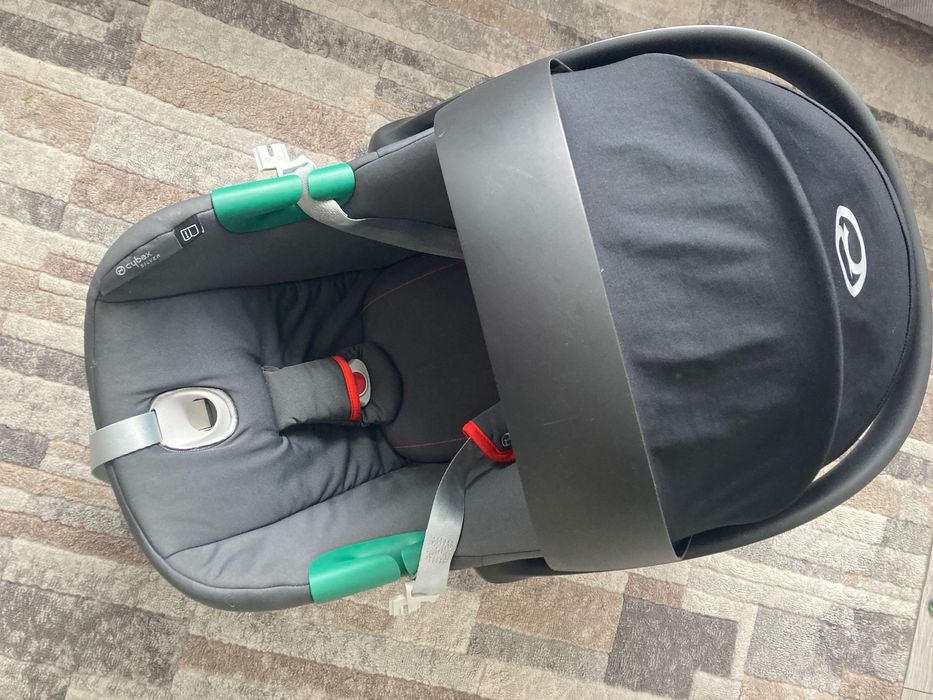 Стол за кола Cybex Aton B2 i-Size + адаптери за Balios S