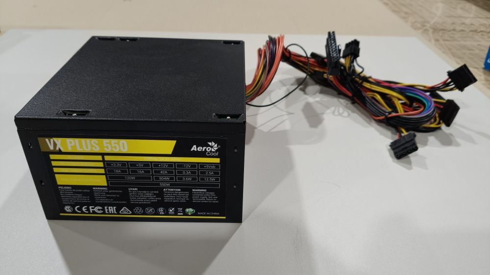 Sursa AeroCool VX PLUS 550