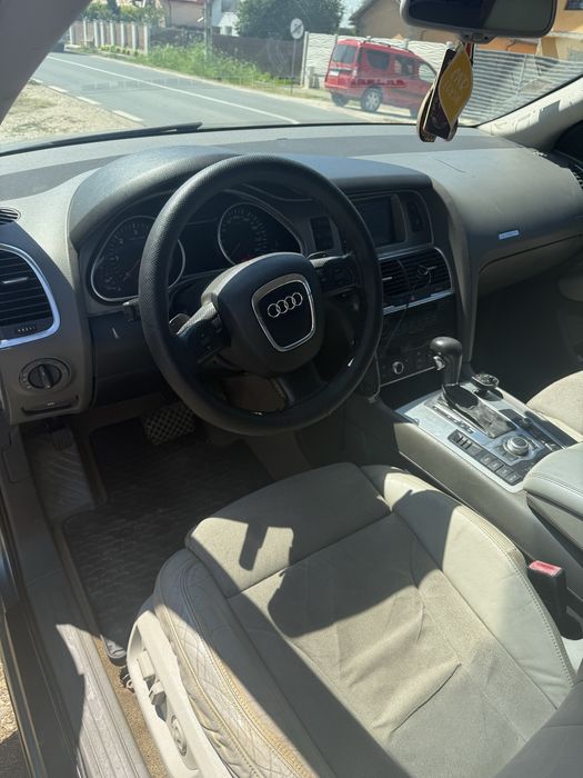 Vand sau schimb audi q7