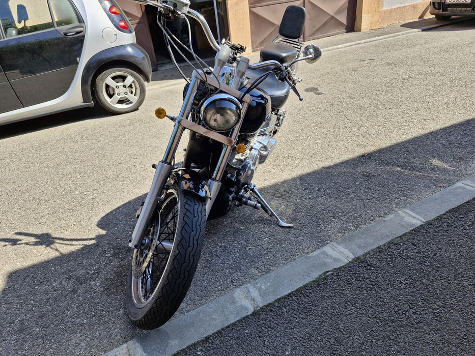 Yamaha Dragstar XVS 650 chopper motocicleta