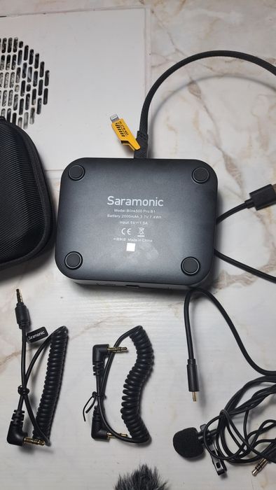 Sistem Microfon Wireless / Lavalieră Saramonic Blink 500 Pro B1 (TX + RX) - Pachet Complet una din ele nu se aprinde! Se vibde ca Defect!