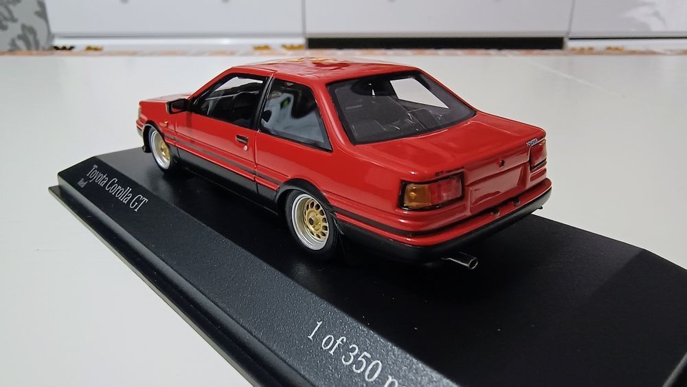 Machete Minichamps 1:43