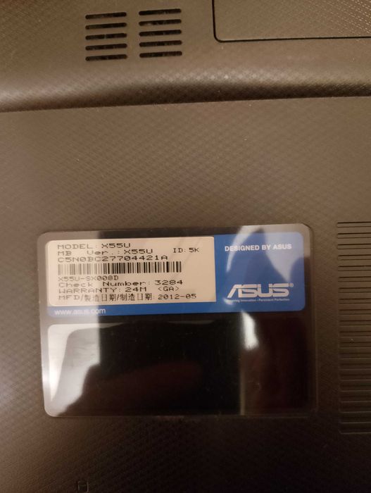 Laptop  ASUS 4GB Ram , 250 GB SSD , DVD compakt disk