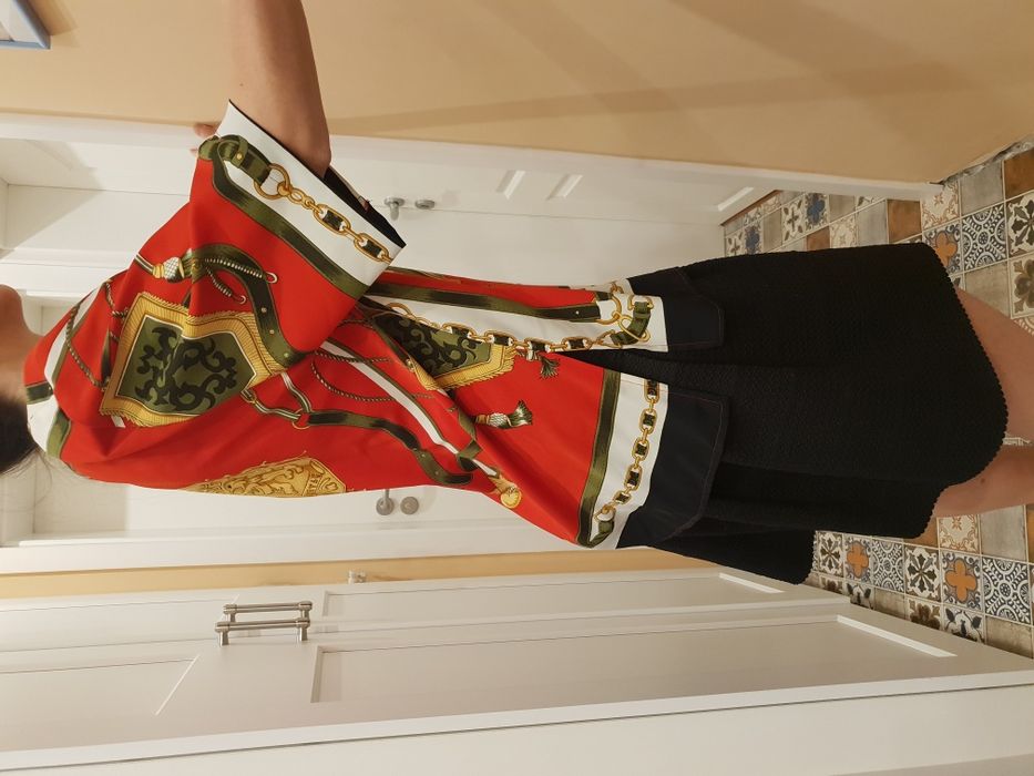 Продавам дамски блузи с къс ръкав модел риза