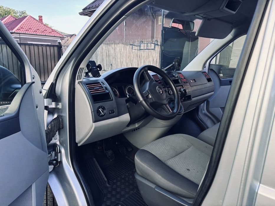 VOLKSWAGEN Caravelle 2015 — imagine 5