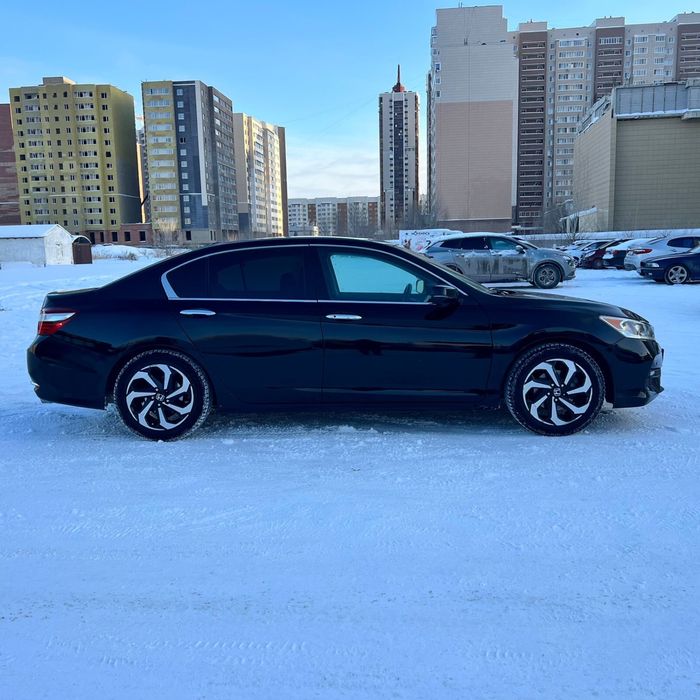 Продам машину Honda Accord