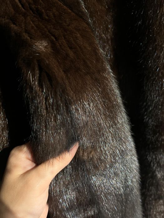 Продам норковую шубу