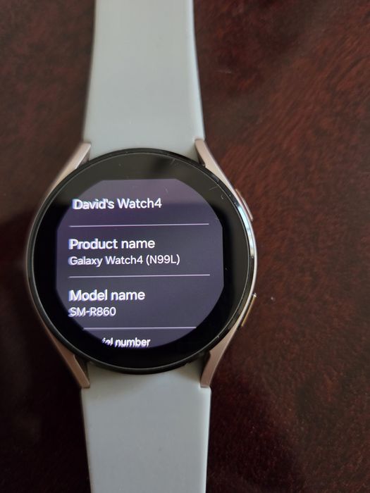 Vând Samsung Galaxy S25 128GB Navy Blue + Samsung Galaxy Watch 4 – Stare excelentă! Garanție 12 luni!