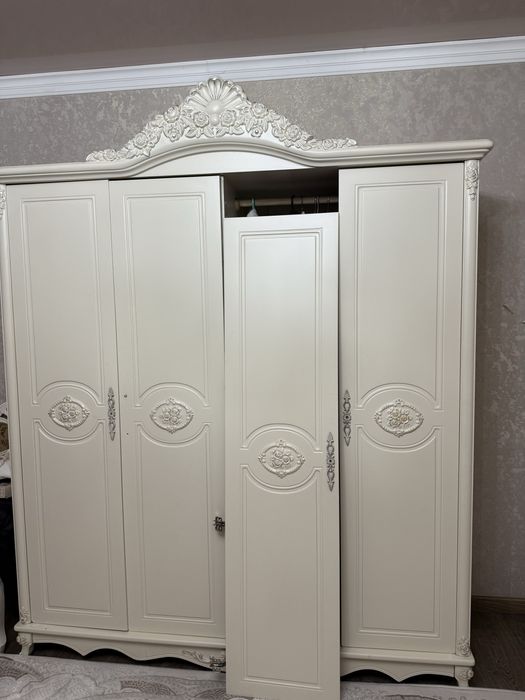 Продам спальный гарнитур , БЕЗ МАТРАСА