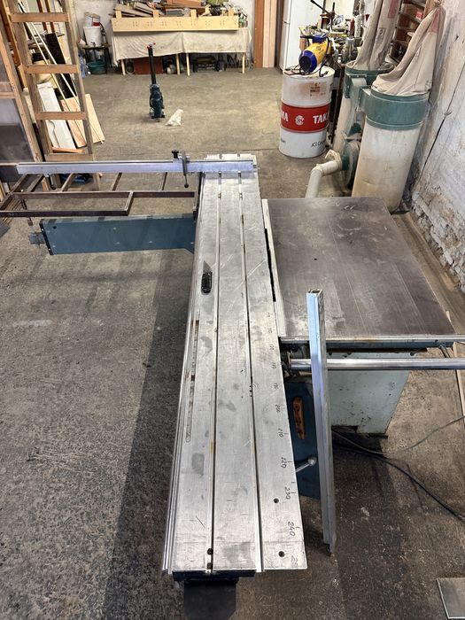 Раскройчный станок мебельный