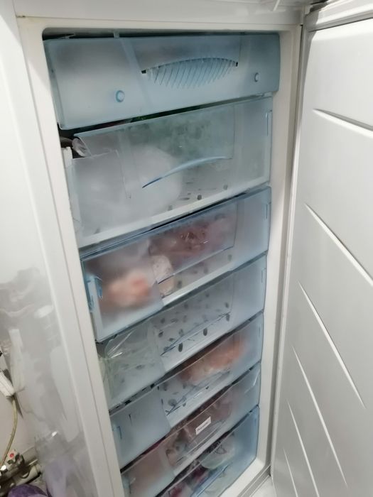 Продам морозильник