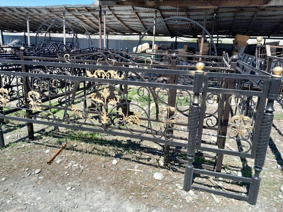 Памятники и оградки