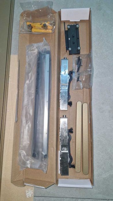 Парящая дверь купе