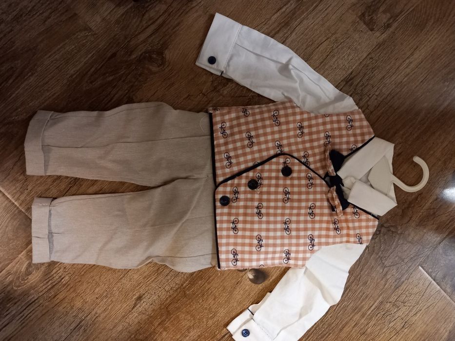 Costumase deluka de băieți