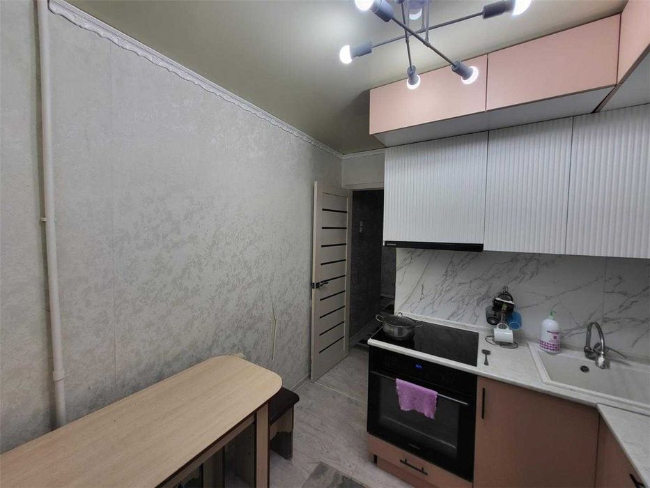 а Продам 3 комнатную Свечка 7 микрорайон