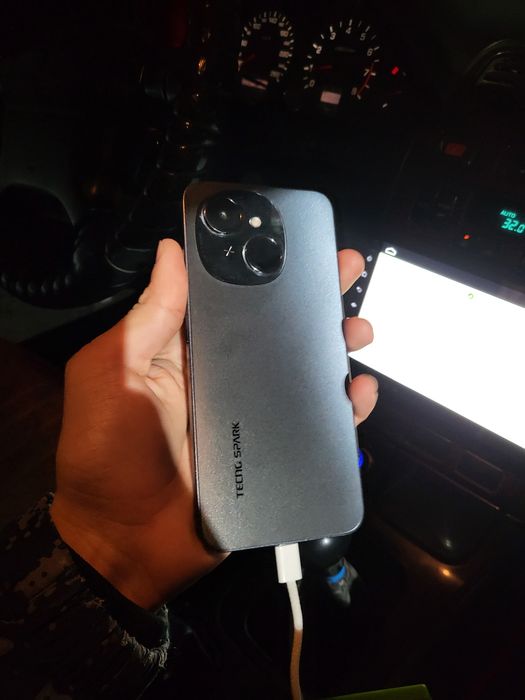 Techno spark go  продам 64 гб продам 18000