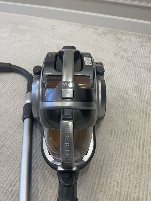 Продам рабочий пылесос Lg