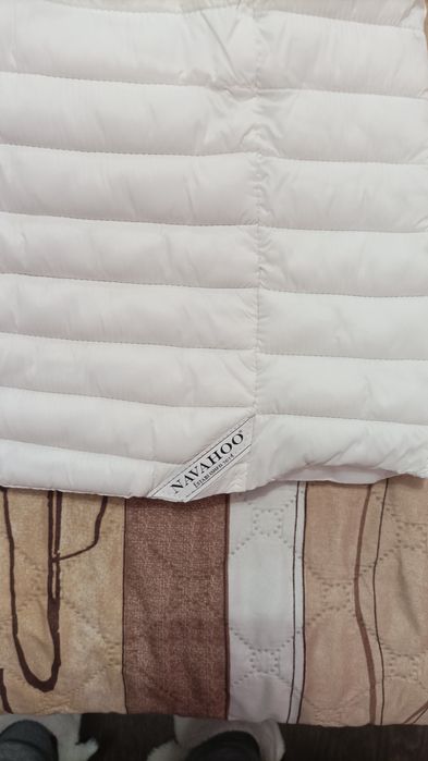 Бяло дамско яке Navahoo