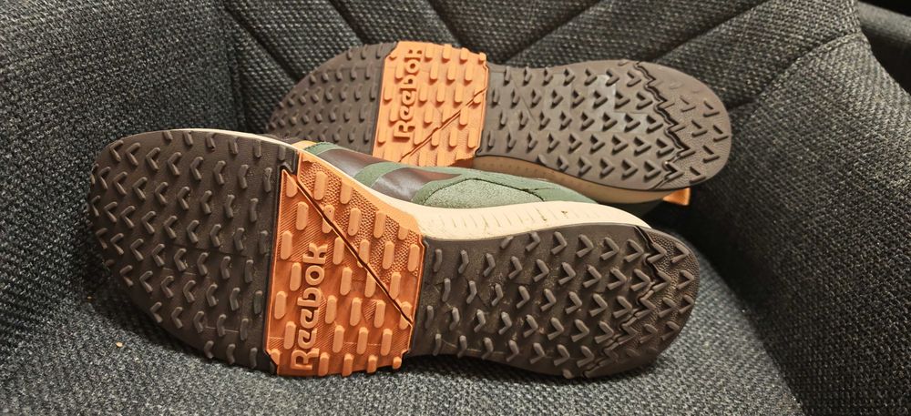 Reebok  маратонки  48.5 номер