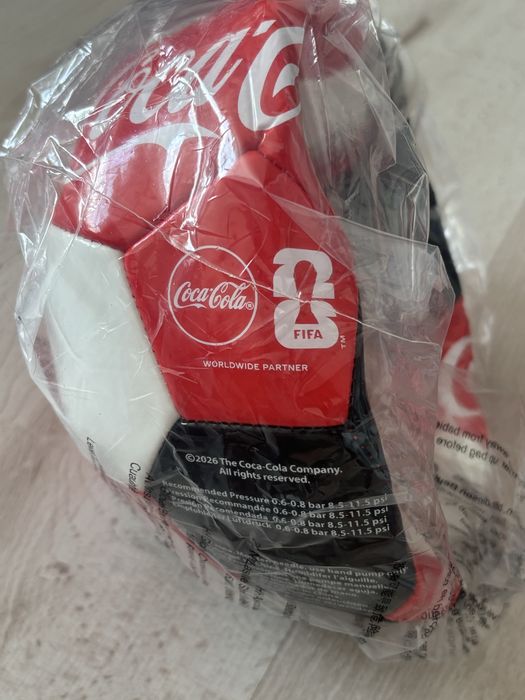 Minge de fotbal Coca-Cola ediție FIFA WC26