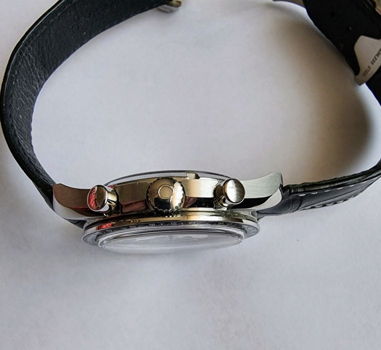 Omega Speedmaster Racing