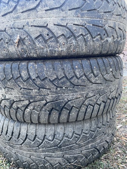 На 18. 275/60 нокия  в нАЛИЧИИ