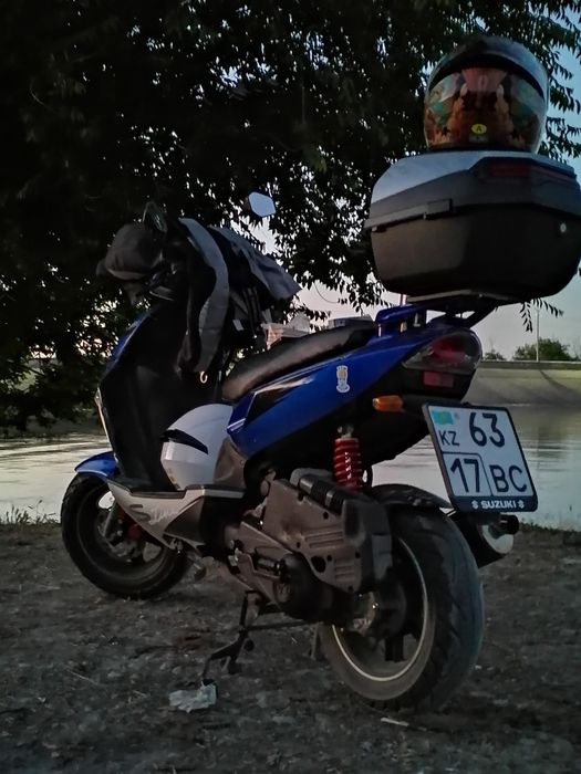 Скутер ARAGON125