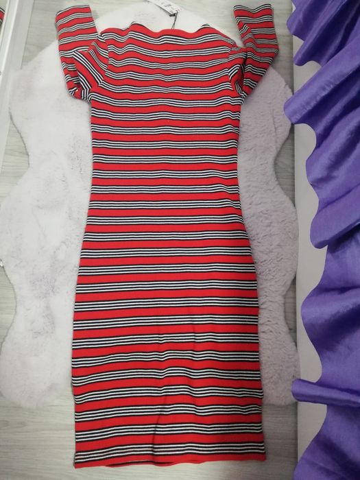 Чисто нова рокля на райета Reserved