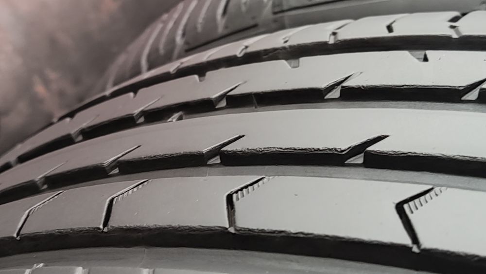 4бр. летни гуми 215/55/17 Continental 
dot4523
7.8мм
dot45234бр. летни