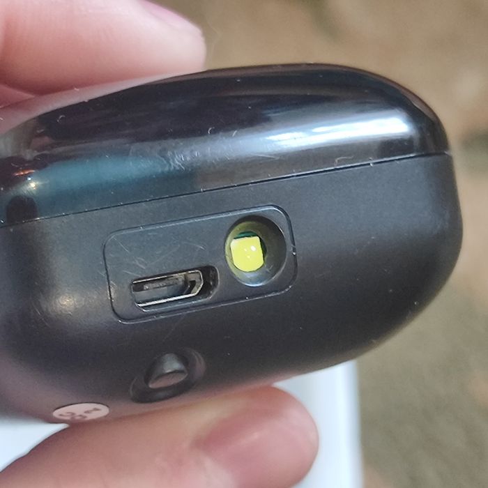 Наушник сатылады