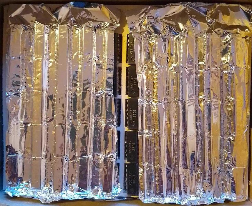 Интегрални схеи 4011 /К561ЛА7/,200 броя, руски